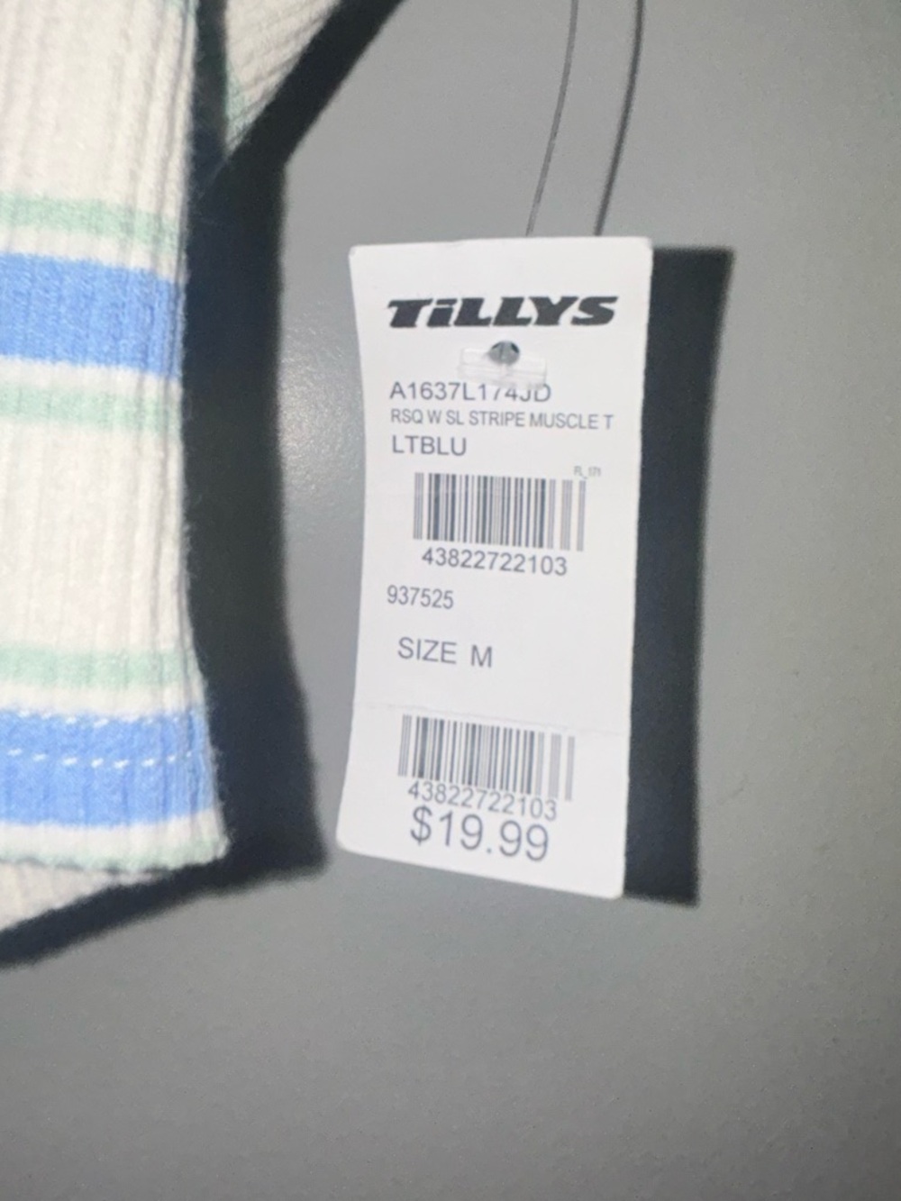 NWT Tilly’s Cropped Striped Tank Size Medium - Picture 5 of 5